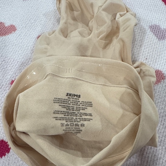 SKIMS Core Sculpt Butt Lifting Brief - Beige - Picture 6 of 6